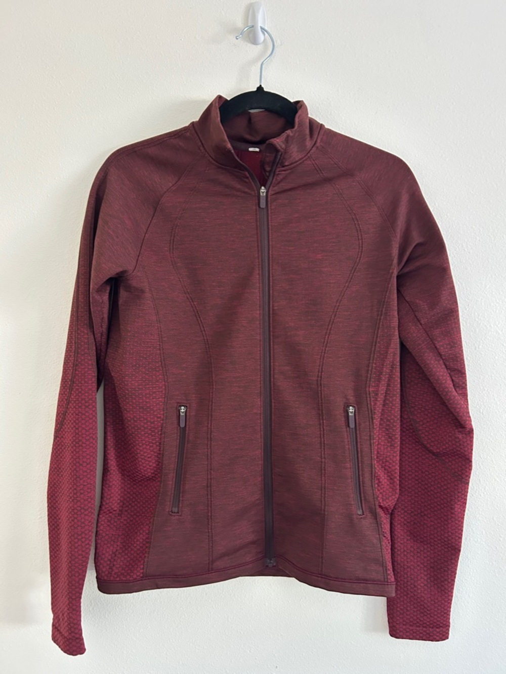Lululemon Maroon/Burgandy Jacket Thumbholes Size 8